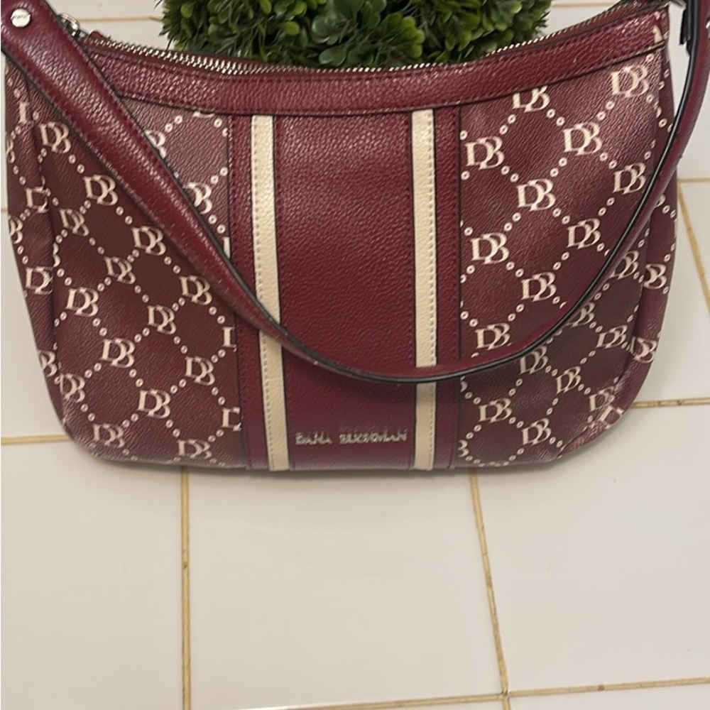 Dana Buchman Red and Cream Shoulder Bag with Elegant Design